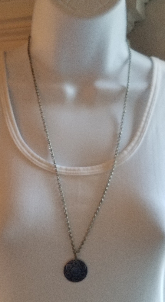 NAVY BLUE MEDALLION LONG NECKLACE